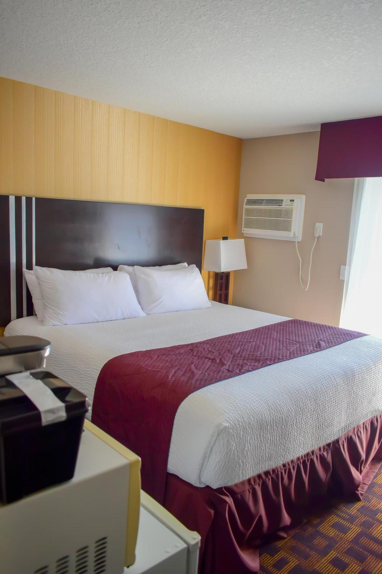 Days Inn by Wyndham Sylvan Lake Eksteriør bilde